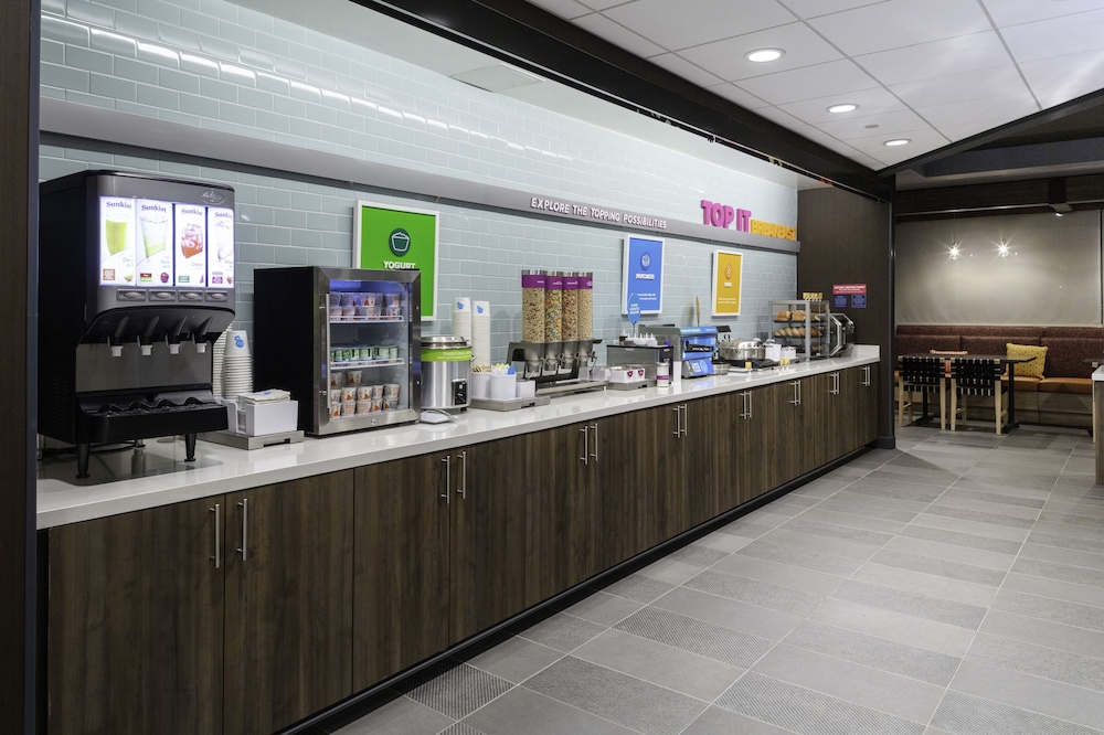 Tru by Hilton Manteca - photo 18