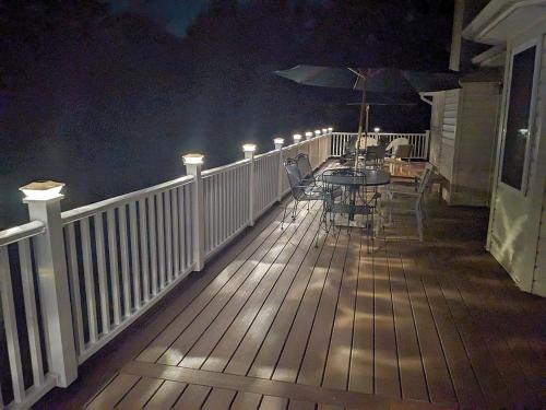 Cheerful 4Br Water View Lakehouse with Dock & More in Ponte Vedra Beach, United States