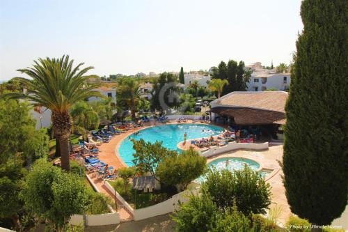 Apt T2 Praia São Rafael Hibiscus 18A Albufeira Algarve — 4-Star Luxury Hotel in Albufeira, Portugal