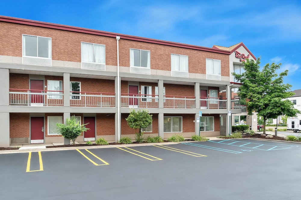 HomeTowne Studios by Red Roof Auburn Hills - photo 43