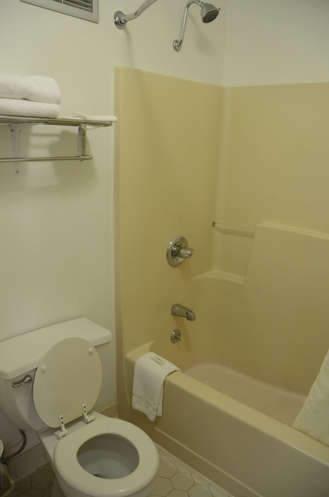 A Richland Inn Lewisburg - photo 26