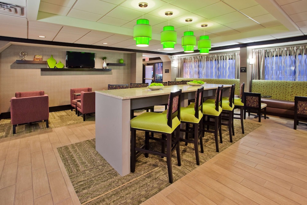Hampton Inn Atlanta Town Center Kennesaw - photo 24