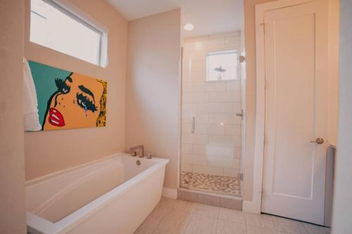 Denver Urban Retreat 3br Rooftop W City Views in Denver, United States