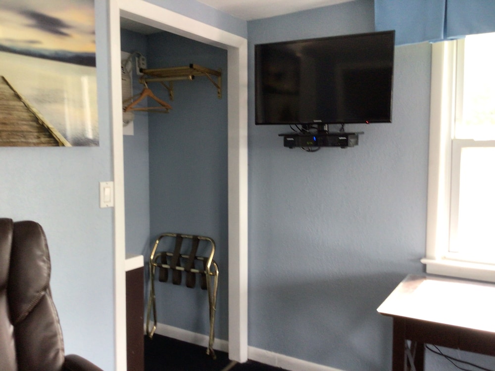 Hitching Post Country Motel - photo 6