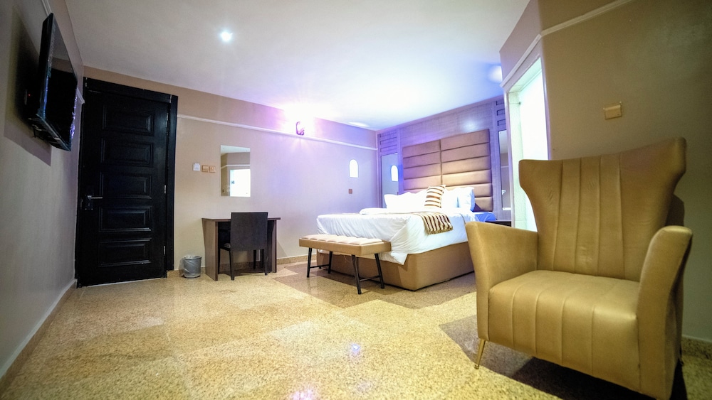 Ikeja Airport View Apartment — 4-Star Luxury Hotel in Lagos, Nigeria