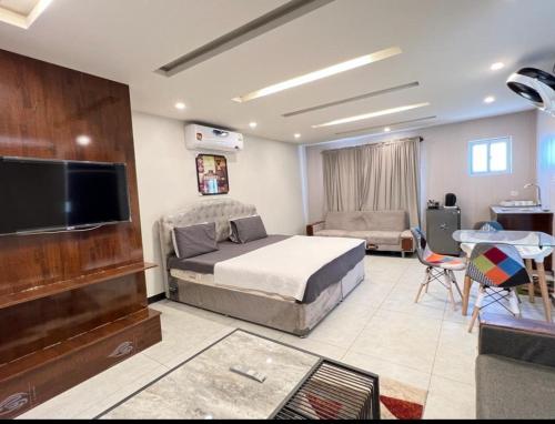 Pine Apartments Penthouse Bahria ISL — 4-Star Luxury Hotel in Rawalpindi, Pakistan