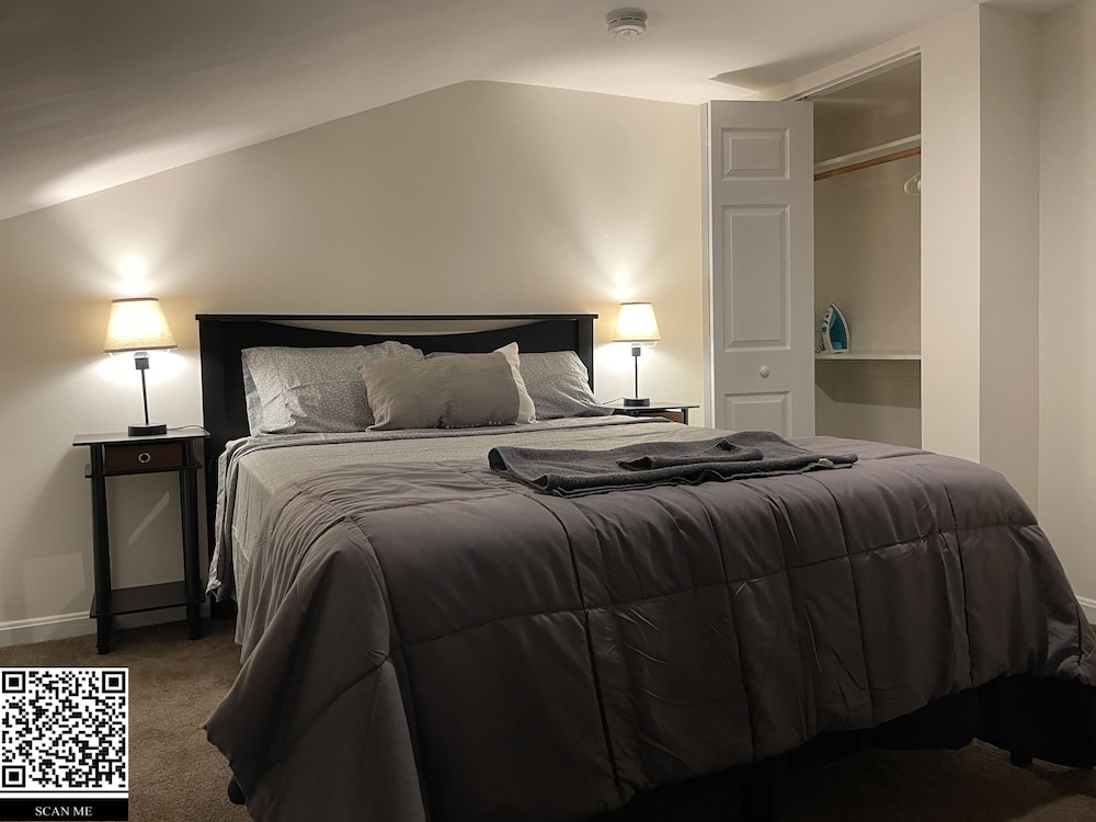 Downtown Loft Close to Topgolf Horseshoe Casino UM Baltimore - photo 13