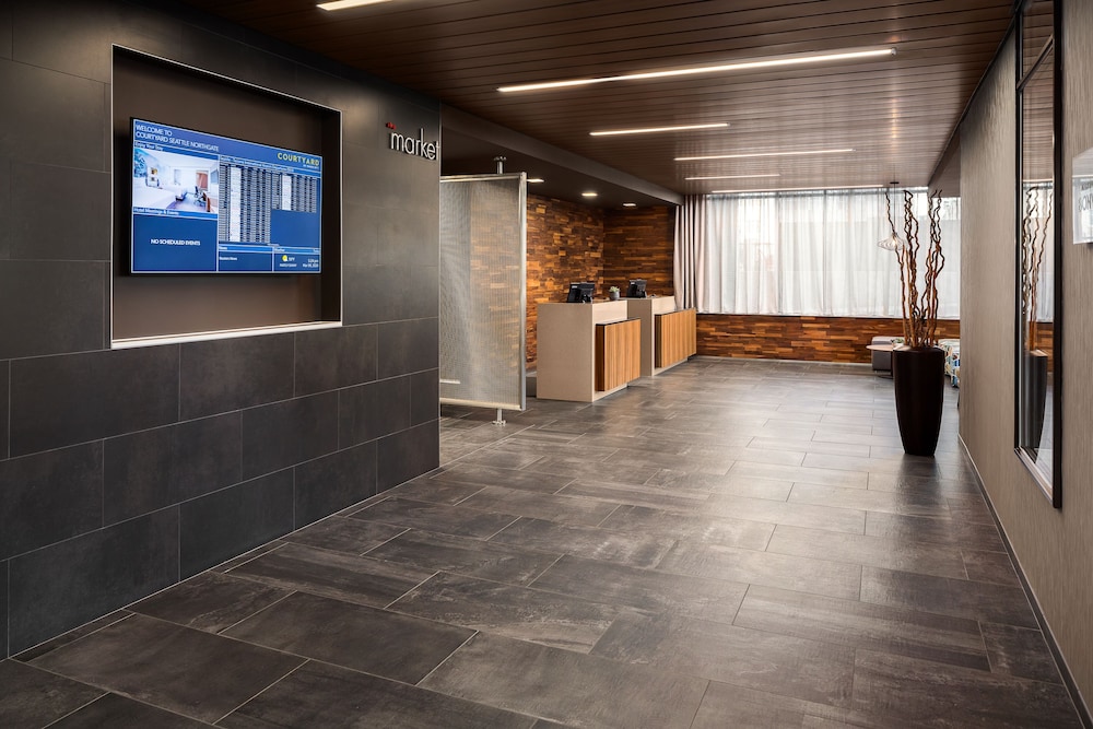 Courtyard By Marriott Seattle Northgate - photo 2