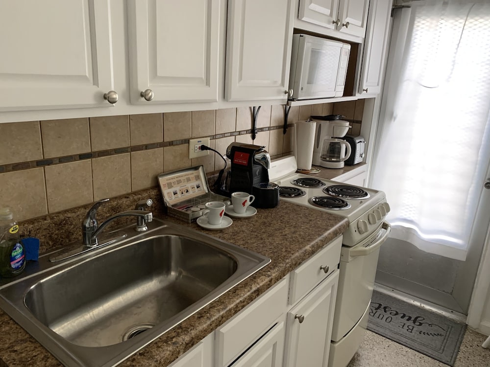 Tiana Beach Inn - photo 17