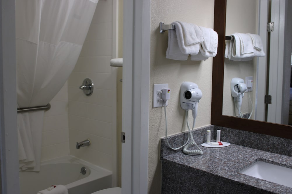 Baymont by Wyndham Morganton - photo 11