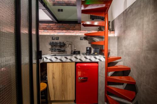 Bear PAC Hideout - carbon neutral hotel in Big Bear Lake