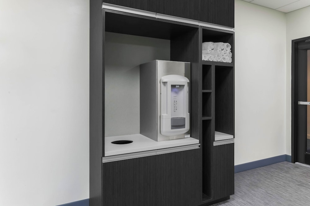 Courtyard by Marriott Austin Airport - photo 17