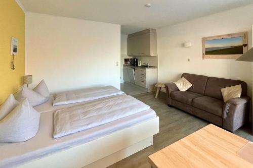 Ferienwohnungen Reimann Wohnung 07 — 4-Star Luxury Hotel in Busum, Germany