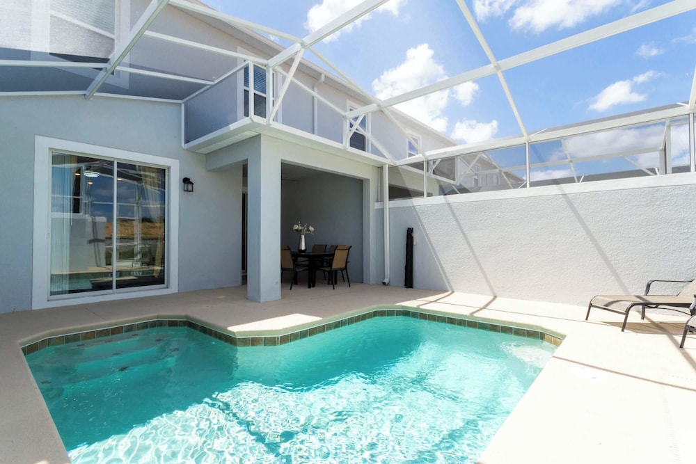Gorgeous 4Bd w Pool @ Champions Gate 1196 — 4-Star Luxury Hotel in Davenport, United States
