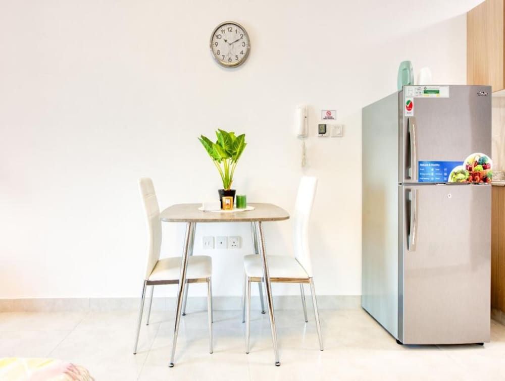 Gorgeous Posh Studio Apartment — 4-Star Luxury Hotel in Dubai, United Arab Emirates