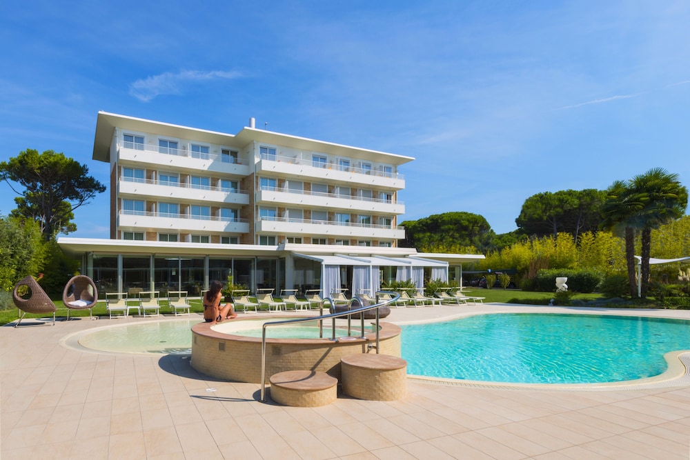 Hotel San Marco — 4-Star Luxury Hotel in San Michele Al Tagliamento, Italy