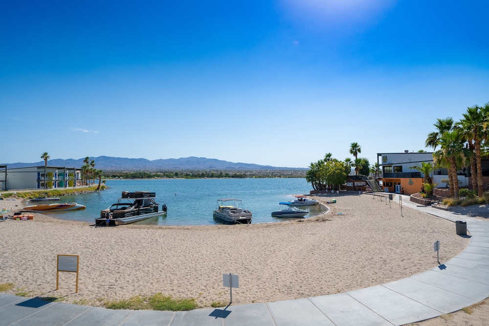 The Nautical Beachfront Resort - photo 63