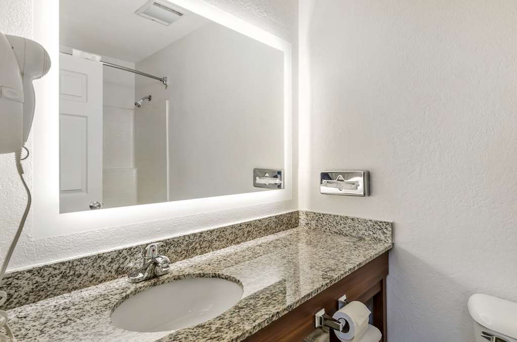 Comfort Inn Wytheville Fort Chiswell - photo 13