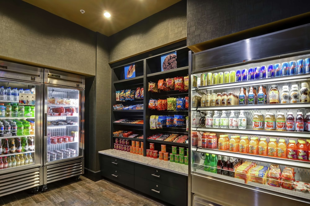 Hampton Inn & Suites Raleigh Crabtree Valley - photo 50