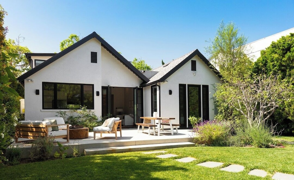 Drexel Villa — 4-Star Luxury Hotel in Los Angeles, United States