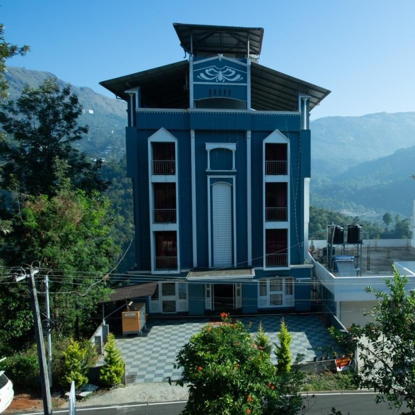 The Misty Meadows - carbon neutral hotel in Munnar