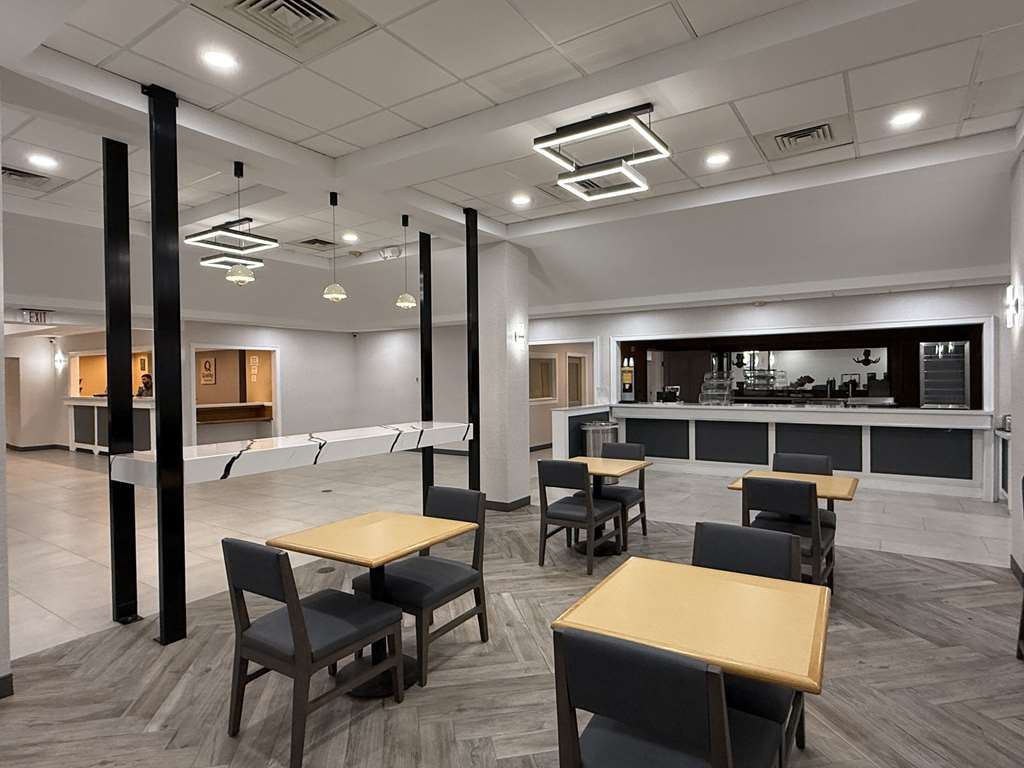 Quality Inn & Suites Baton Rouge West Port Allen - photo 35