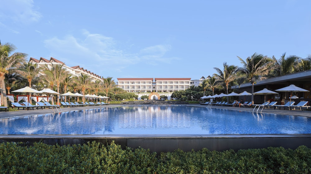 Muine Bay Resort — 4-Star Luxury Hotel in Phan Thiet, Vietnam