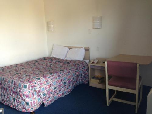 Relax Inn Forth Worth - photo 15