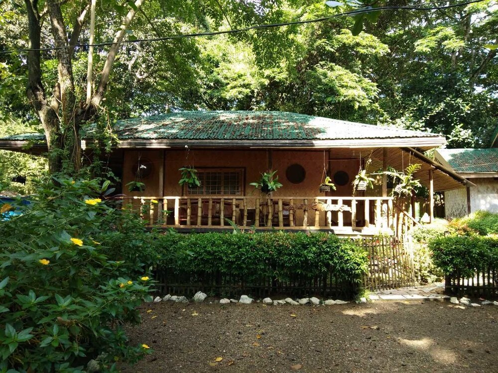 Nelly's Nipa hut - last minute hotel in Puerto Princesa