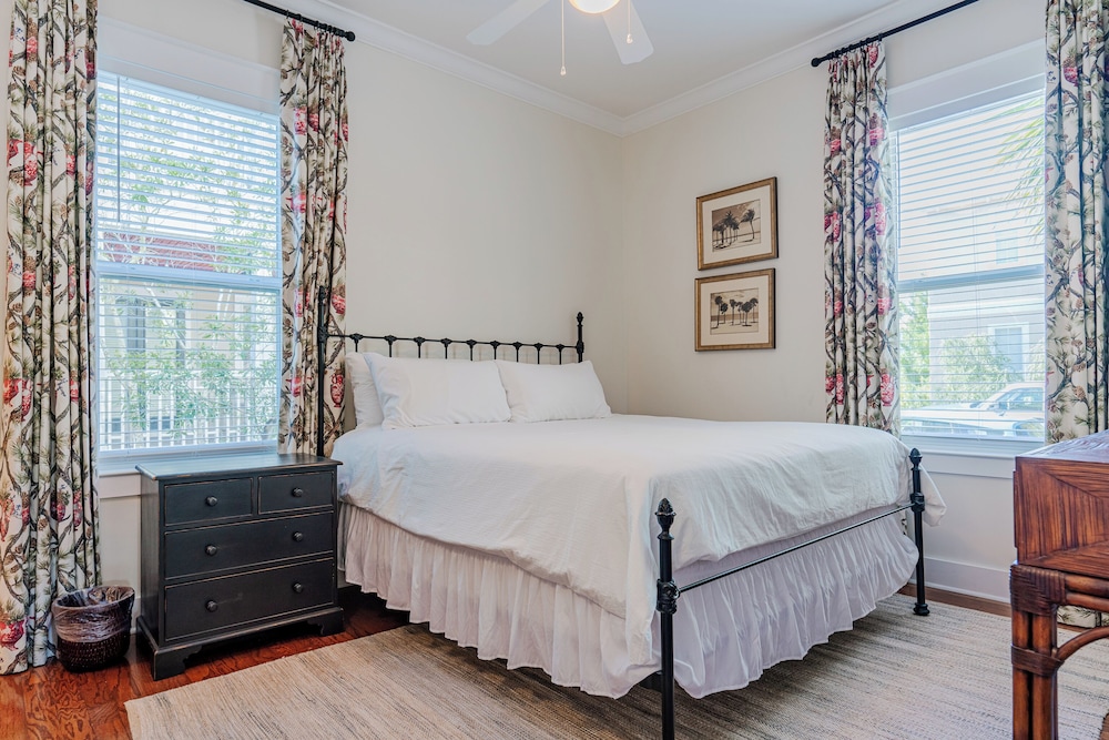 Pet Friendly Seacrest Home for 10 Resort Pool Beach Shuttle - photo 8