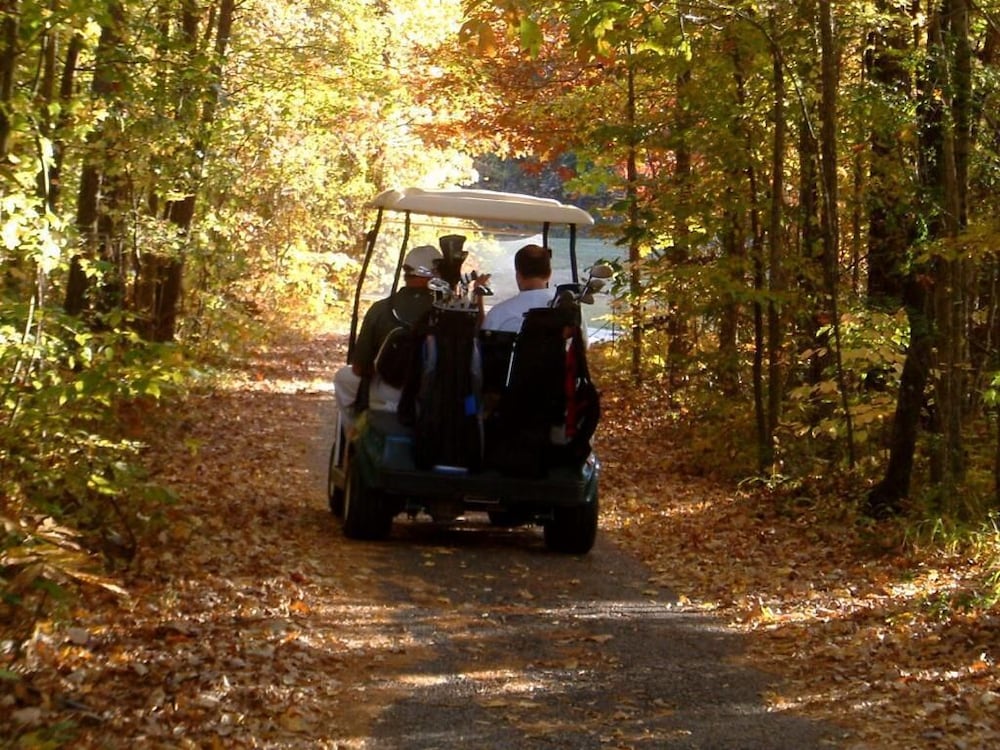 The Golf Inn at QC Resort and RV - photo 24