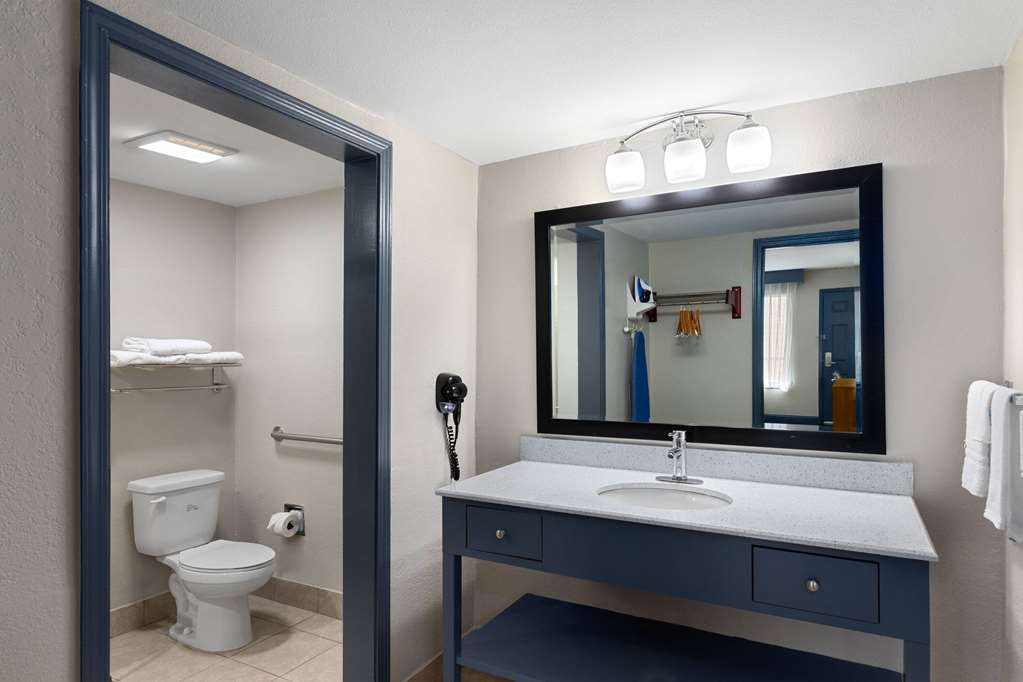 Days Inn by Wyndham Carlisle - photo 24
