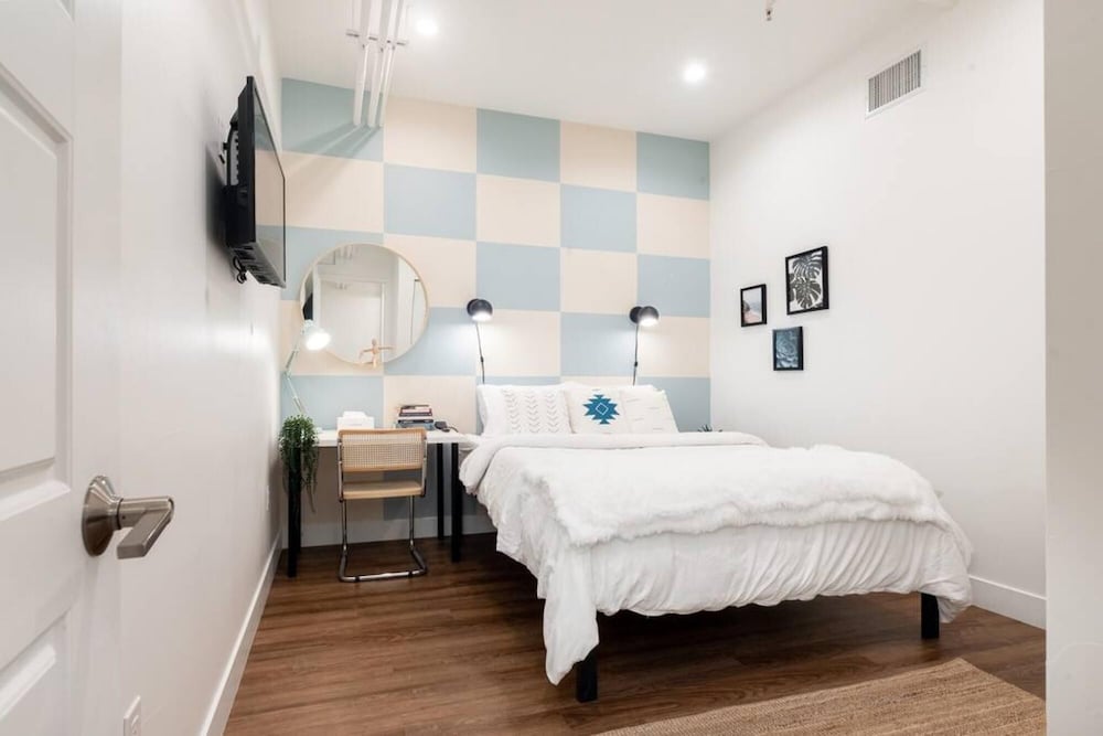 Rino Art Lofts Bright Boho Loft w Private Patio Denver - photo 22
