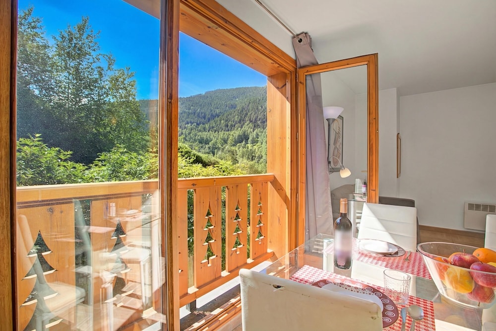 Andorra Friends' Ski Apartment — 4-Star Luxury Hotel in El Tarter, Andorra
