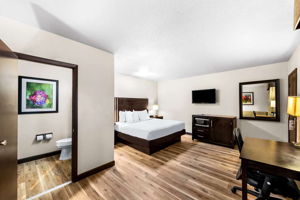 Americas Best Value Inn Marquette - photo 19