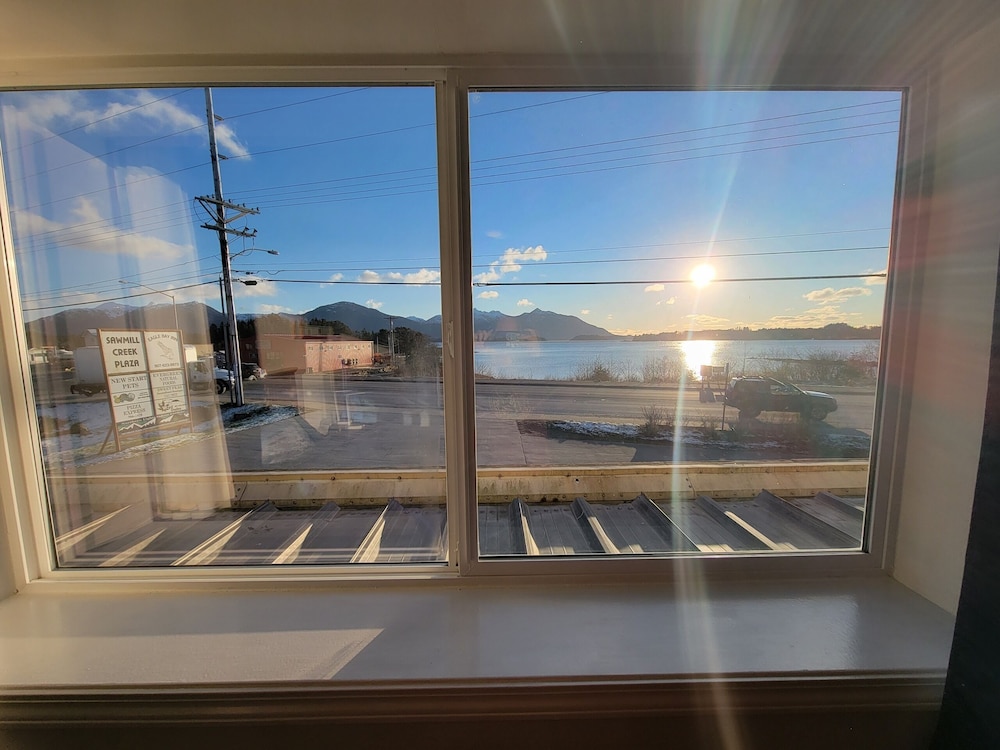 Eagle Bay Inn - photo 23