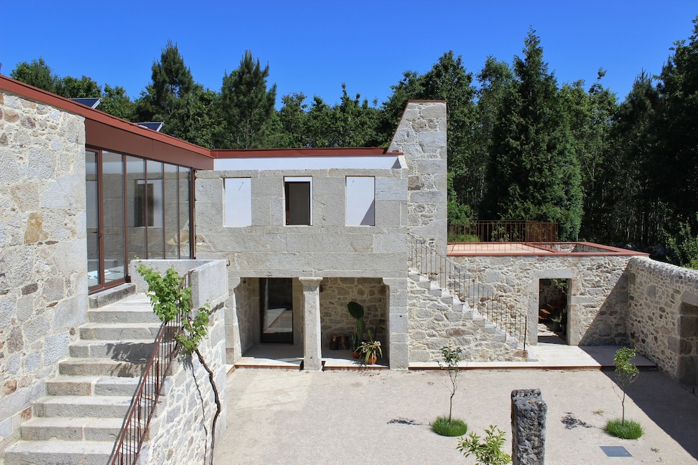 Quinta de Casais Paredes de Coura - carbon neutral hotel in Paredes De Coura