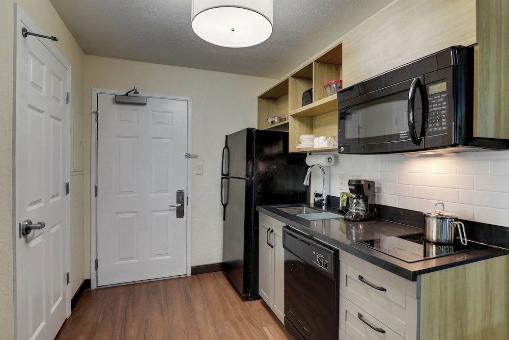 Candlewood Suites Lexington by IHG - photo 25