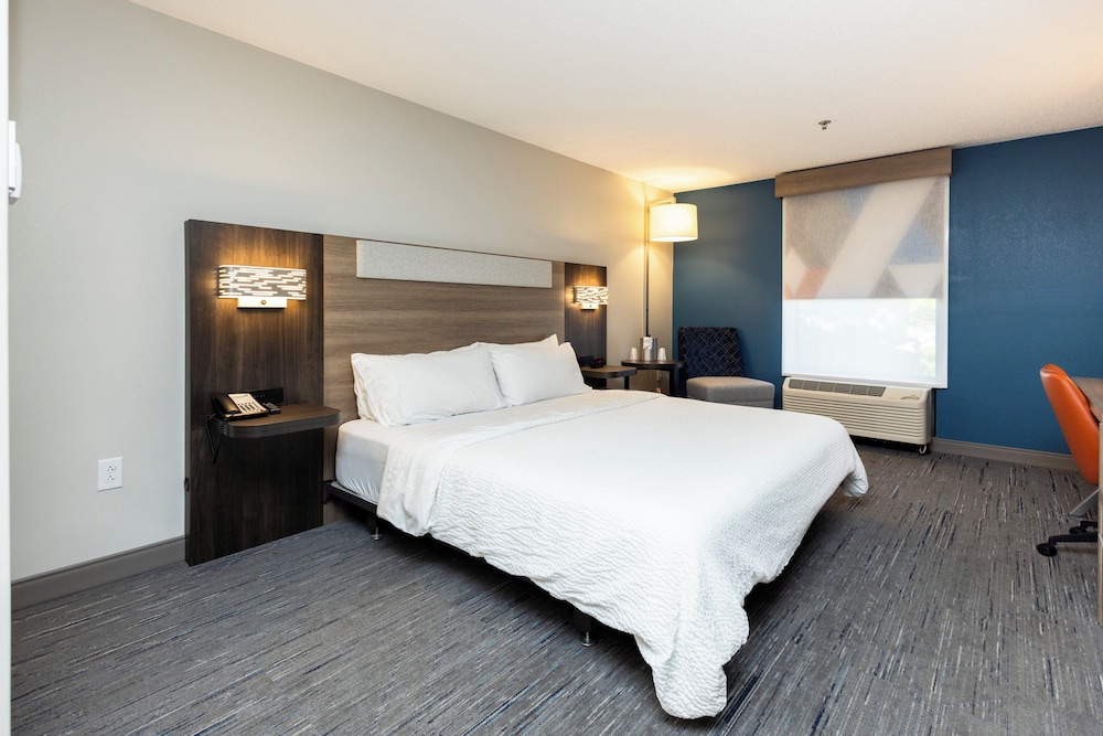 Holiday Inn Express Hotel and Suites Marysville by IHG - photo 29