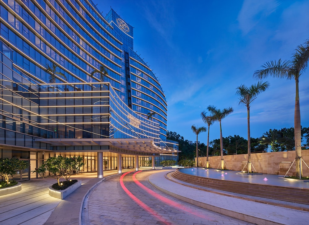 Grand Bay Hotel Zhuhai in Zhuhai, People's Republic of China
