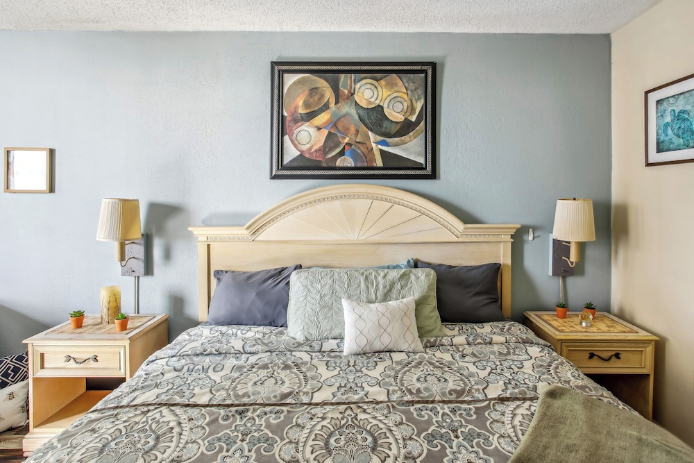 Caravelle Tower Condo Rental Walk to Beach - photo 10