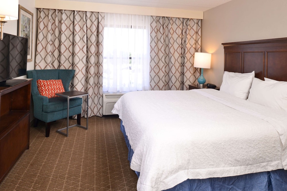 Hampton Inn & Suites Pueblo Southgate - photo 18