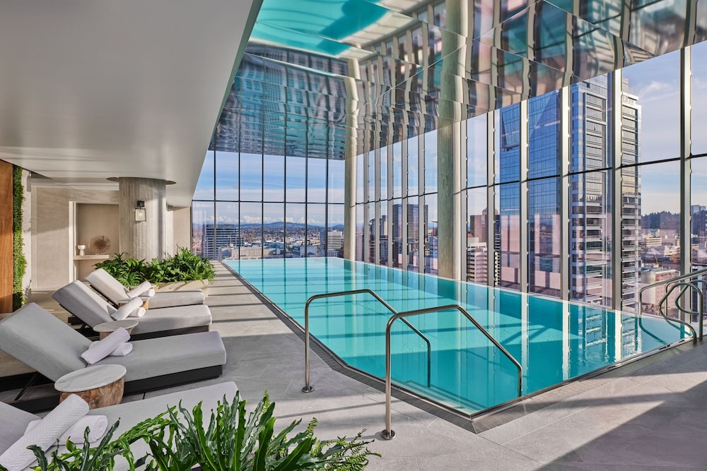 The Ritz Carlton Portland — 5-Star Luxury Hotel in Portland, United States