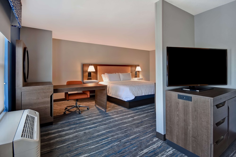 Hampton Inn Potomac Mills Woodbridge - photo 12
