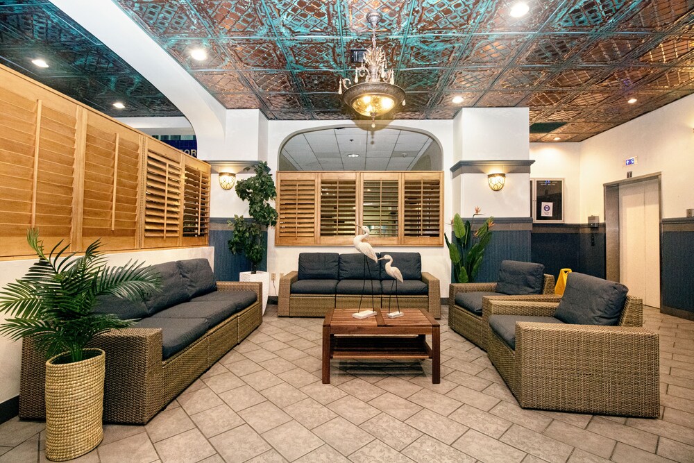 427 City View Hollywood Beach Resort - photo 4