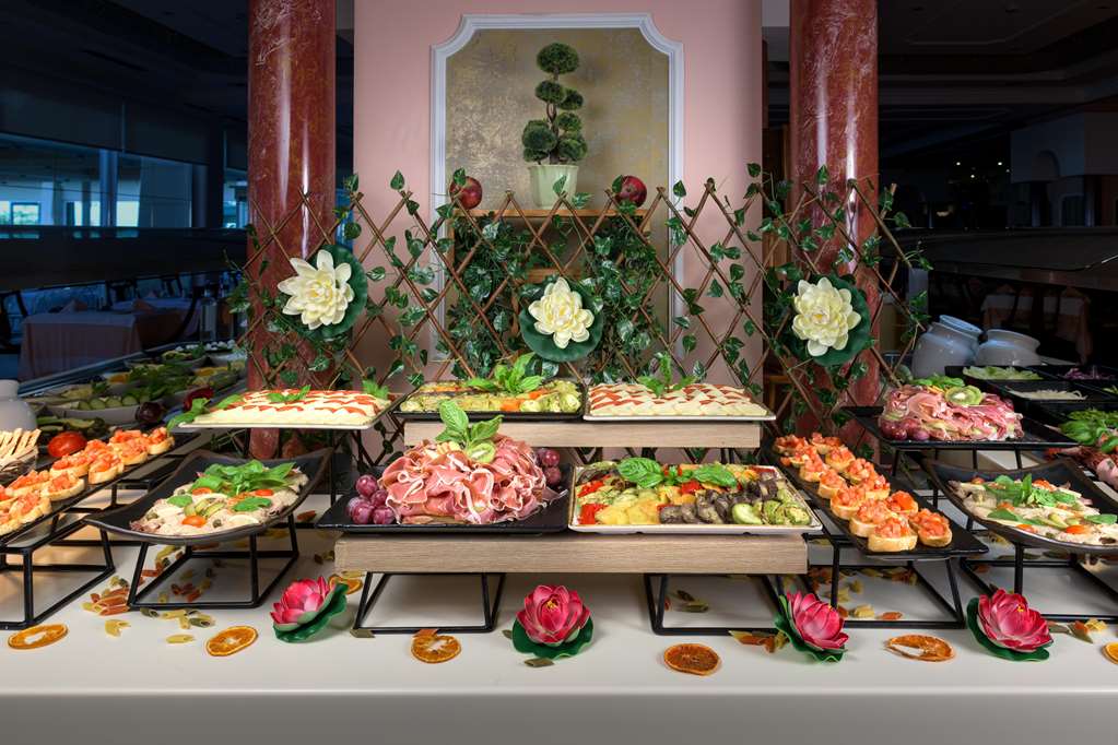 מזון ומשקאות