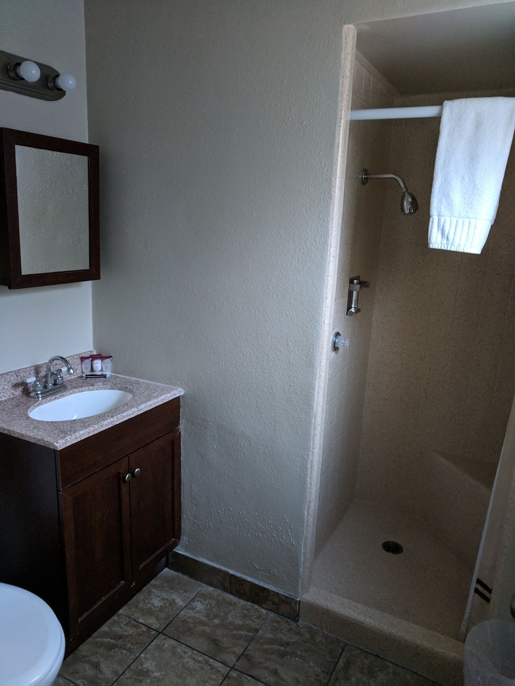 La Hacienda Motel - photo 46