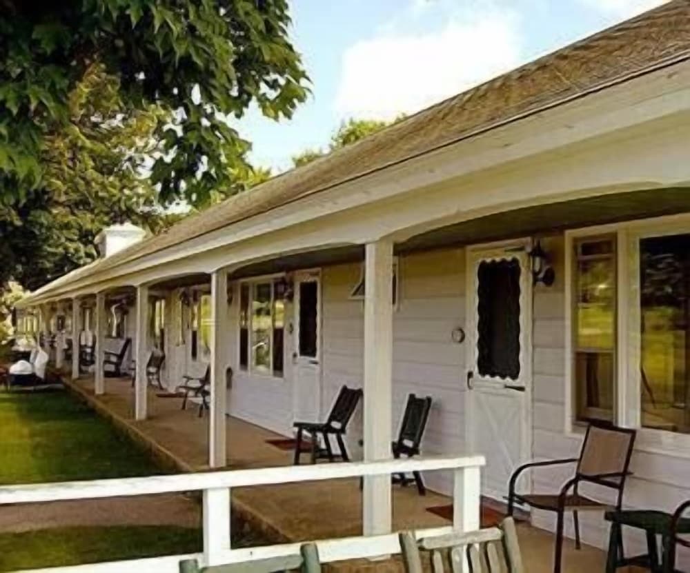 West Road Motel - photo 10