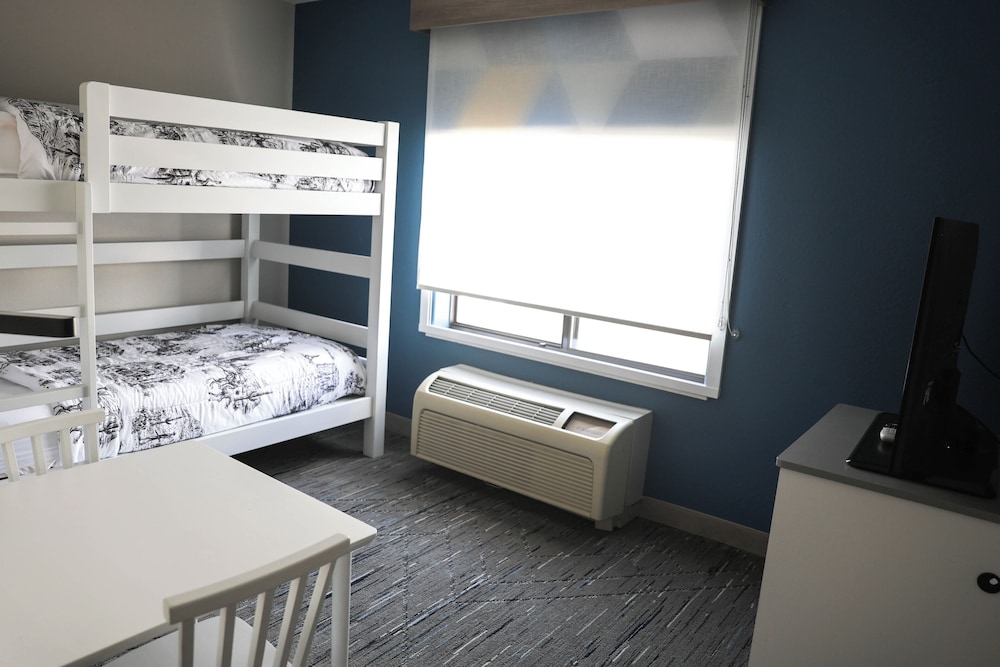 Holiday Inn Express Hotel & Suites Douglas by IHG - photo 12