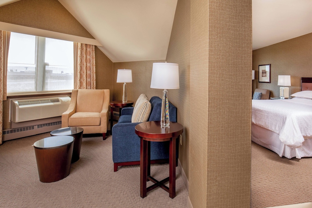 Sheraton Portsmouth Harborside Hotel - photo 21